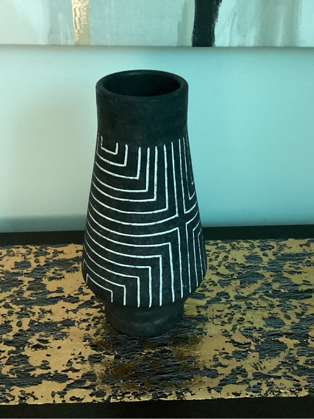 Source Unknown Black and White Geometric Ceramic Vase